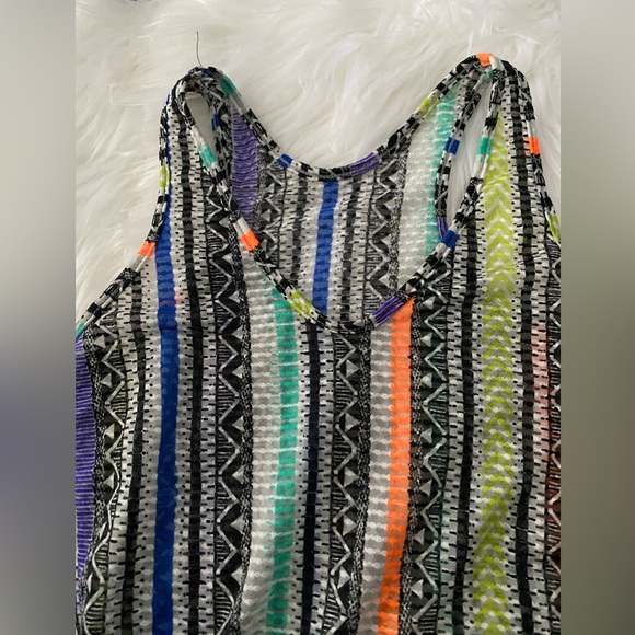 Women’s Patterned Body Suit - Picture 2 of 9